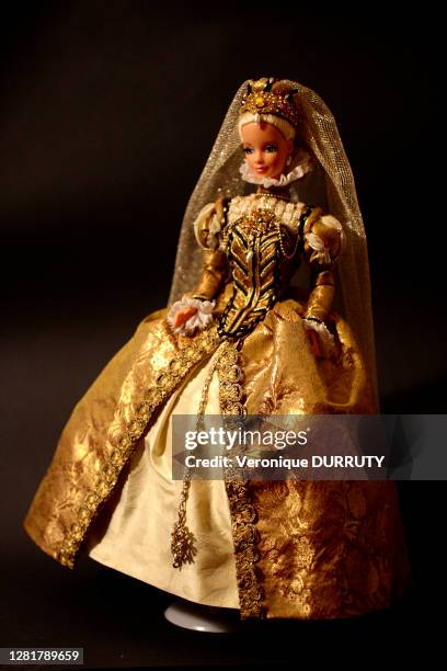 Costume of the Princess de Cleves. Claude Brabant, a retired of 68 years old disposes of an exceptionnal collection of 300 pieces of Barbies that...