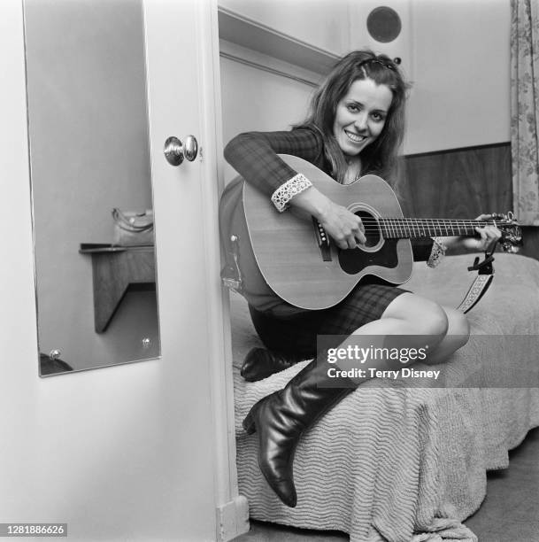 32 Carolyn Hester Stock Photos, HighRes Pictures, and Images Getty