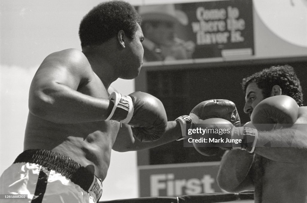 Muhammad Ali-Lyle Alzado Fight