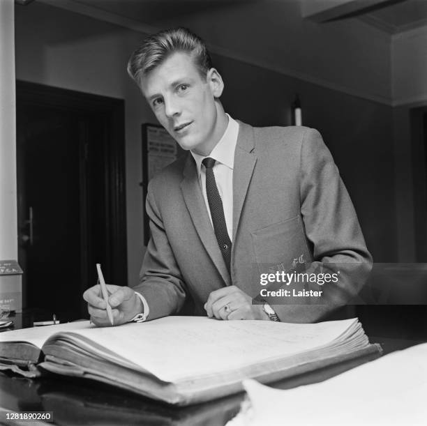Gil Rees Footballer 21 Gil Reece Stock Photos, High-Res Pictures, and Images - Getty Images