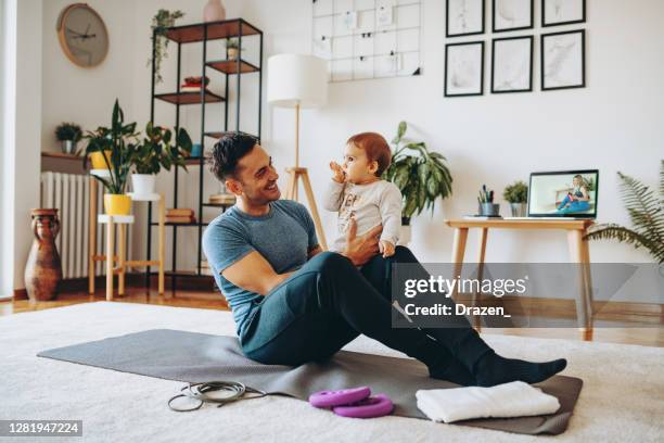 Exercise Dad Dad Exercise Baby Photos and Premium High Res Pictures - Getty Images