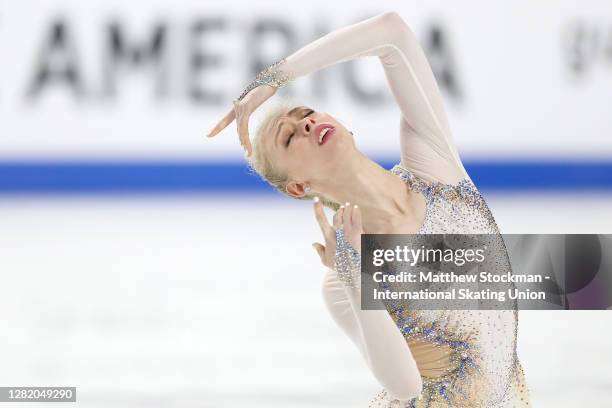 Bradie Tennell skates in the Ladies Free Skate during the ISU Grand Prix of Figure Skating at Orleans Arena October 24, 2020 in Las Vegas, Nevada.