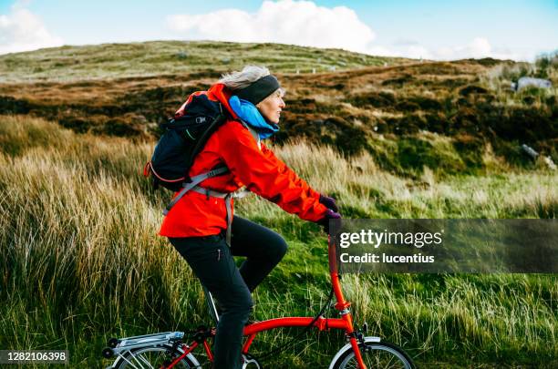 cycling on north uist, scotland - western isles stock pictures, royalty-free photos & images