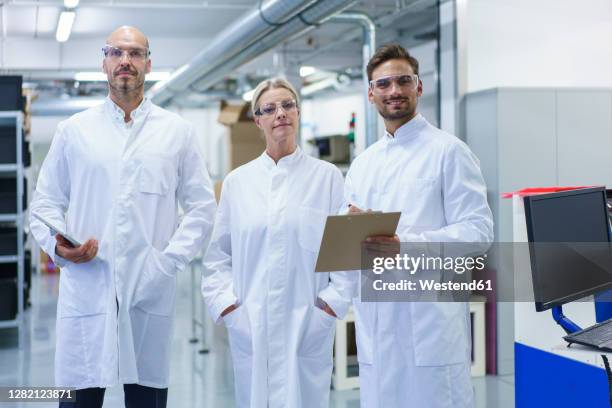 Engineer Lab Portrait Photos and Premium High Res Pictures - Getty Images