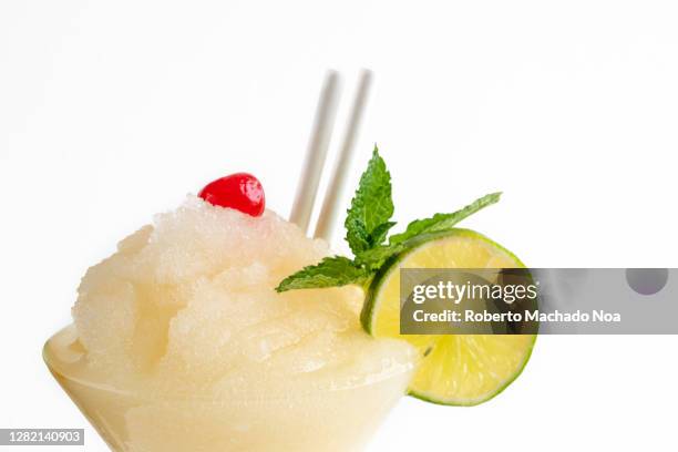 cuban traditional daiquiri cocktail - daiquiri stock pictures, royalty-free photos & images