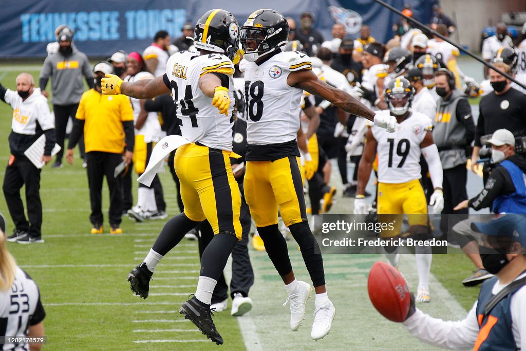 Pittsburgh Steelers v Tennessee Titans