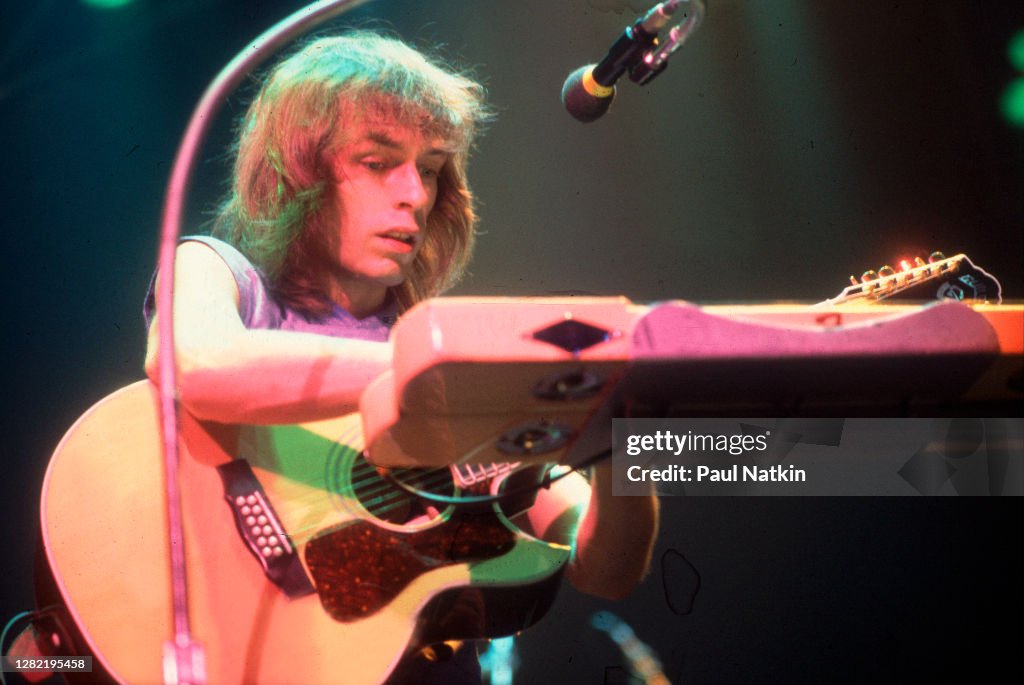 Yes Perform At The International Amphitheater