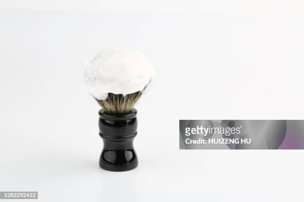 shaving brush with foam - shaving brush fotografías e imágenes de stock