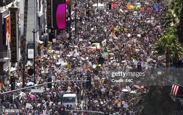 洛杉磯加州的抗議活動 - marching 個照片及圖片檔