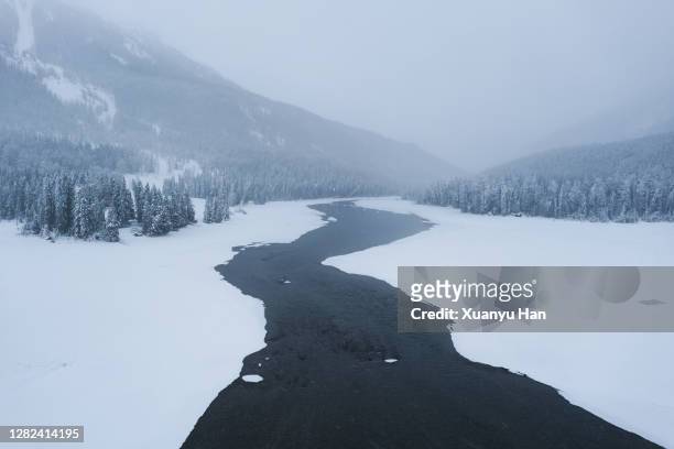 river in winter - han river imagens e fotografias de stock