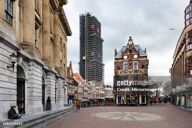 almost empty square during the covid-19 crisis - utrecht stock pictures, royalty-free photos & images