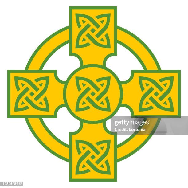 ilustraciones, imágenes clip art, dibujos animados e iconos de stock de icono de la cruz celta sobre el fondo transparente - celtic cross