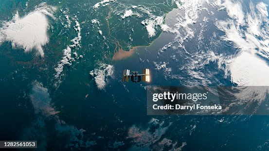 Internationale Raumstation (ISS) Umlaufbahn im All über Amazon - SpaceX & NASA Research - 3D Rendering Internationale Raumstation (ISS) Umlaufbahn im All über Amazon - SpaceX & NASA Research - 3D Rendering