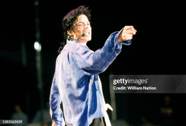 Mj Singer Michael Jackson Sings Photos and Premium High Res Pictures - Getty Images