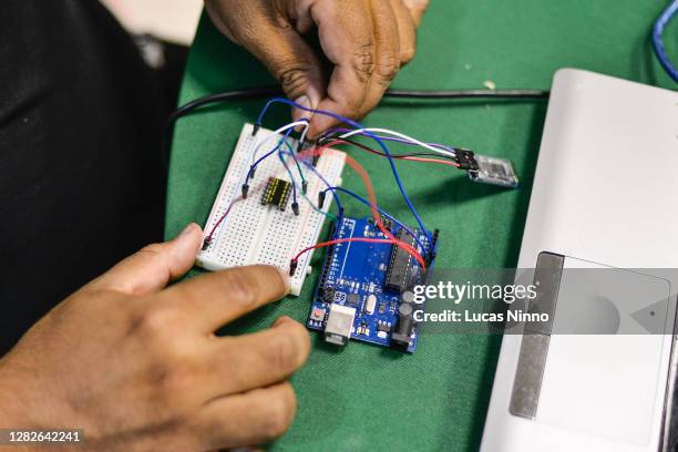Prototyping Lab Computer 1,112 Laboratory Services Section Stock Photos, High-Res Pictures, and ...