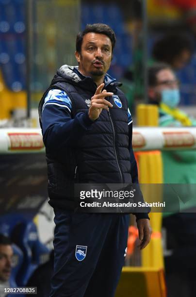 Massimo Oddo head coach of Pescara Calcio gestures during the Coppa Italia match between Parma Calcio and Pescara Calcio at Ennio Tardini on October...