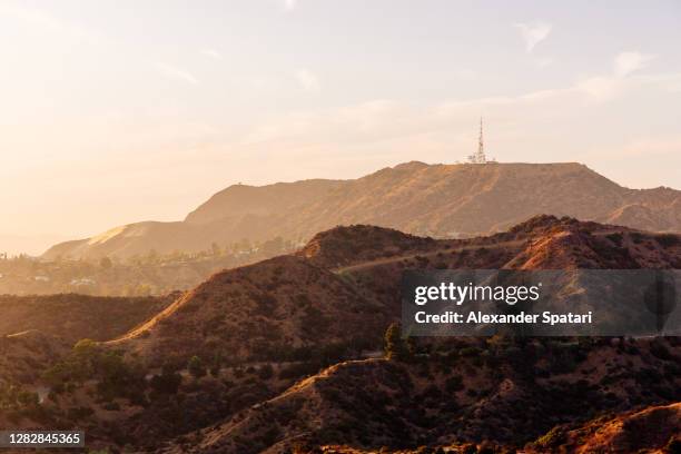 hollywood hills at sunset, los angeles, usa - hollywood califórnia imagens e fotografias de stock