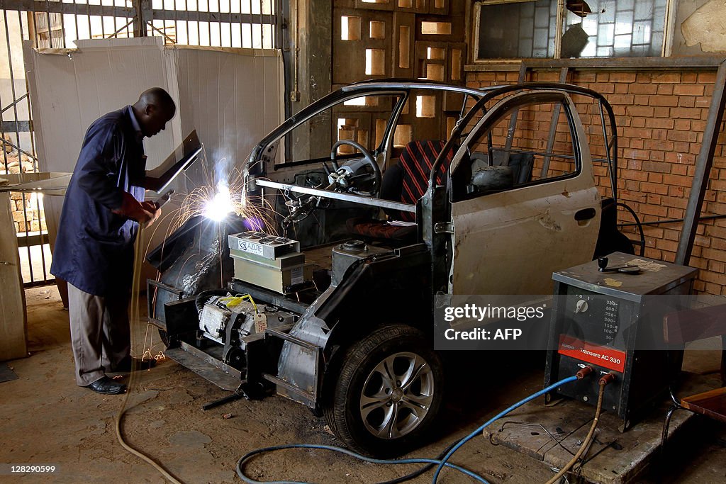 A project assistant at the Makerere Univ