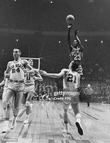 Action during Ohio State vs St John's match, Big Ten Conference Season, at Madison Square Garden, New York, US, 29th December 1960.