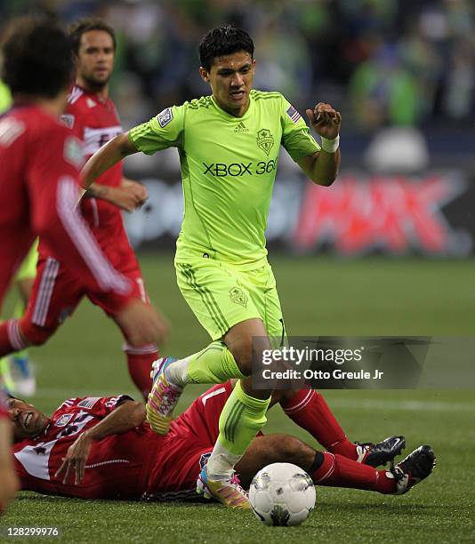 Fredy Montero of the Seattle Sounders FC controls the ball against the Chicago Fire during the 2011 Lamar Hunt US Open Cup Final at CenturyLink Field...