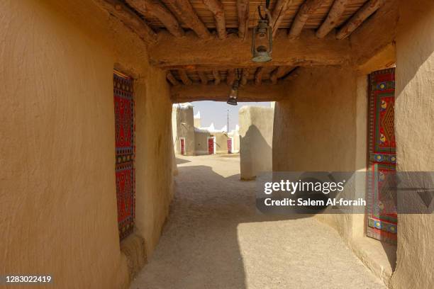 old style - saudi home stock pictures, royalty-free photos & images