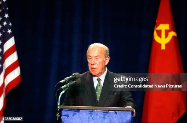 American politician and US Secretary of State George P Shultz speaks during a press briefing, New York, New York, December 7, 1988. The press...