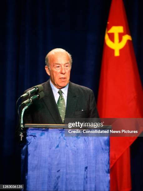 American politician and US Secretary of State George P Shultz speaks during a press briefing, New York, New York, December 7, 1988. The press...