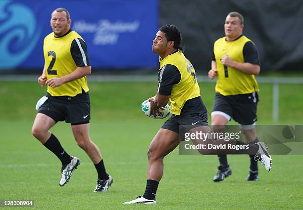 Manu Tuilagi of England runs with the ball during an England IRB Rugby World Cup 2011 Captain's Run at Onewa Domain on October 7, 2011 in Takapuna,...