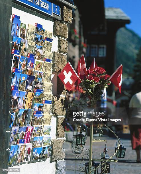 switzerland, canton wallis, zermatt, postcards - souvenirs stock-fotos und bilder
