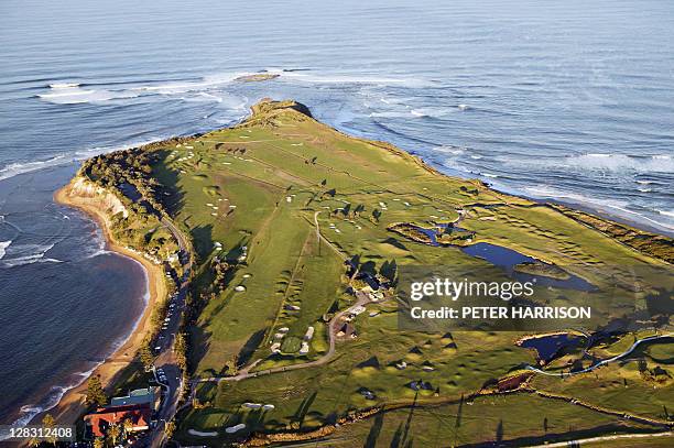 aerial view of long reef golf course, sydney, nsw, australia - golf australia stock-fotos und bilder