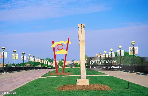 in, indianapolis, white river sp, sculpture - barry park foto e immagini stock