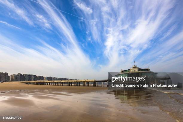 the belgium pier of blankenberge - belgische cultuur stockfoto's en -beelden