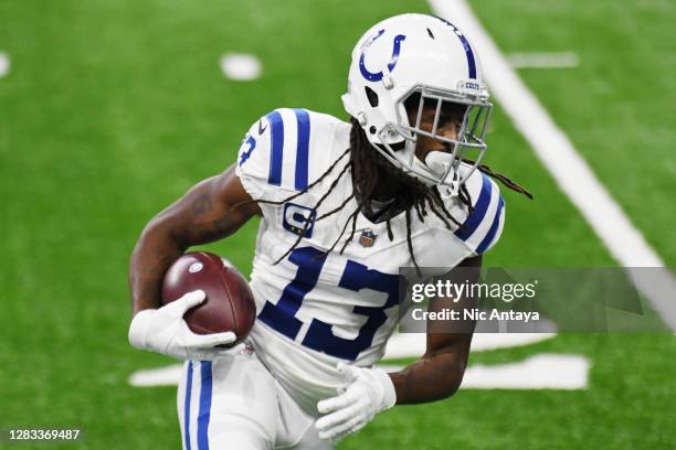 Hilton of the Indianapolis Colts warms up prior to the game against the Detroit Lions at Ford Field on November 01, 2020 in Detroit, Michigan.