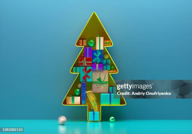 christmas tree with presents - blue tree 3d stock-fotos und bilder