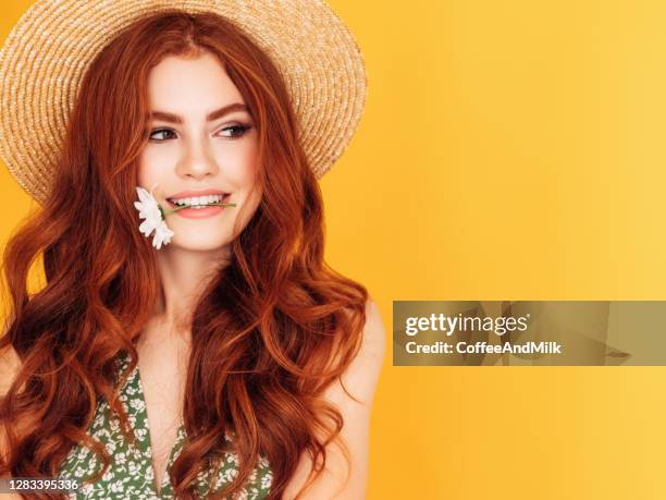 lovely woman with a daisies - summer fashion model stock pictures, royalty-free photos & images