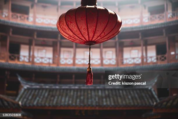 traditional chinese red lantern . decorations and ornaments for chinese new year celebrations . - chinese lantern stockfoto's en -beelden