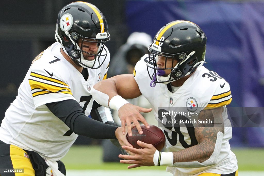 Pittsburgh Steelers v Baltimore Ravens