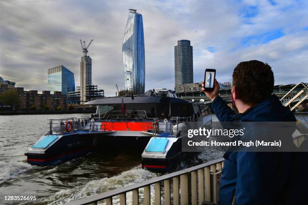 photographing. architecture, skylines. travel destinations - tate modern stock-fotos und bilder