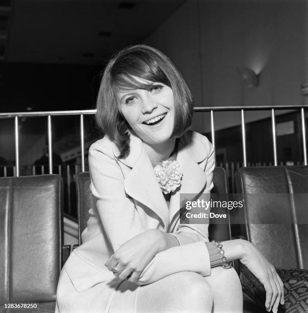 English singer Sandie Shaw at London Airport, UK, 26th February 1966.