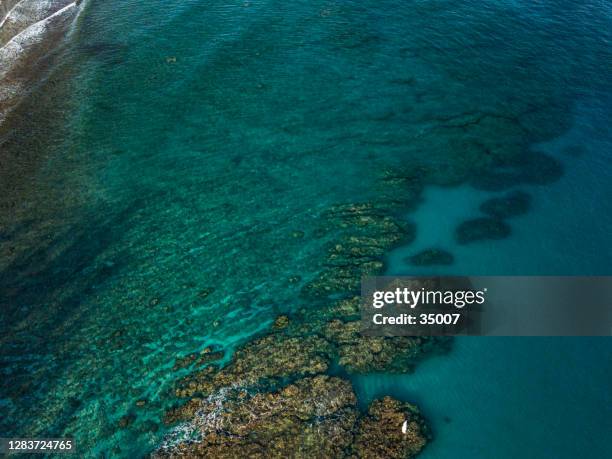 coral reefs from above - island of la reunion stock pictures, royalty-free photos & images