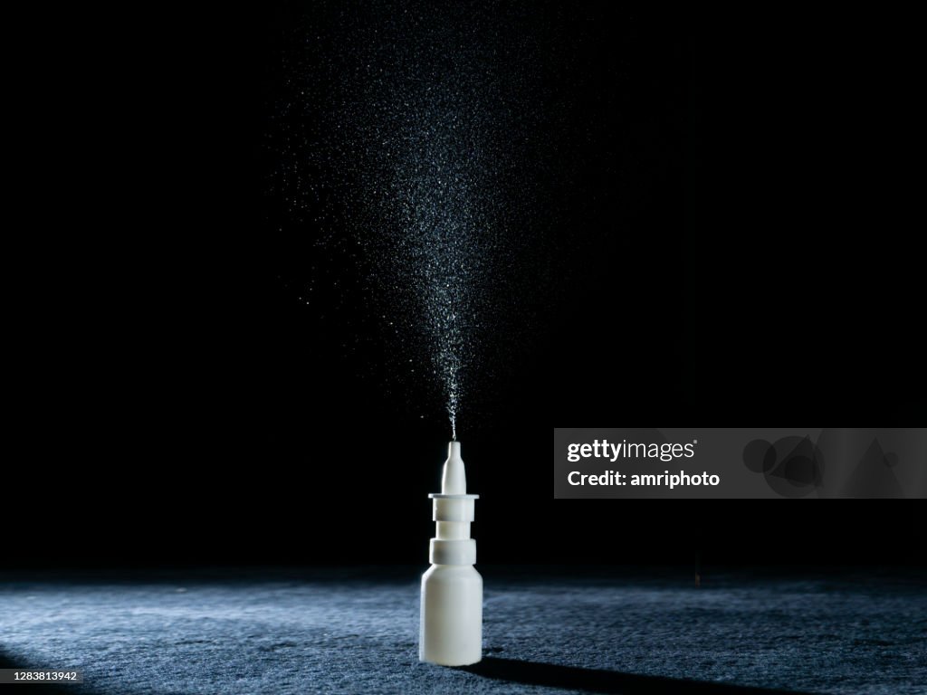 Nasal spray with aerosol of spray