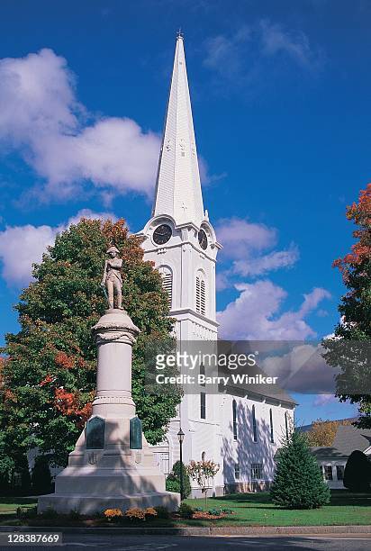 statue and church steeple, manchester, vt - manchester vermont fotografías e imágenes de stock