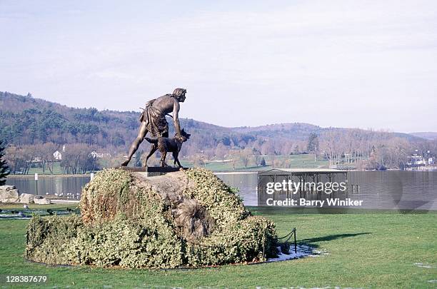 lakefront park and marina, cooperstown, ny - v syracuse imagens e fotografias de stock