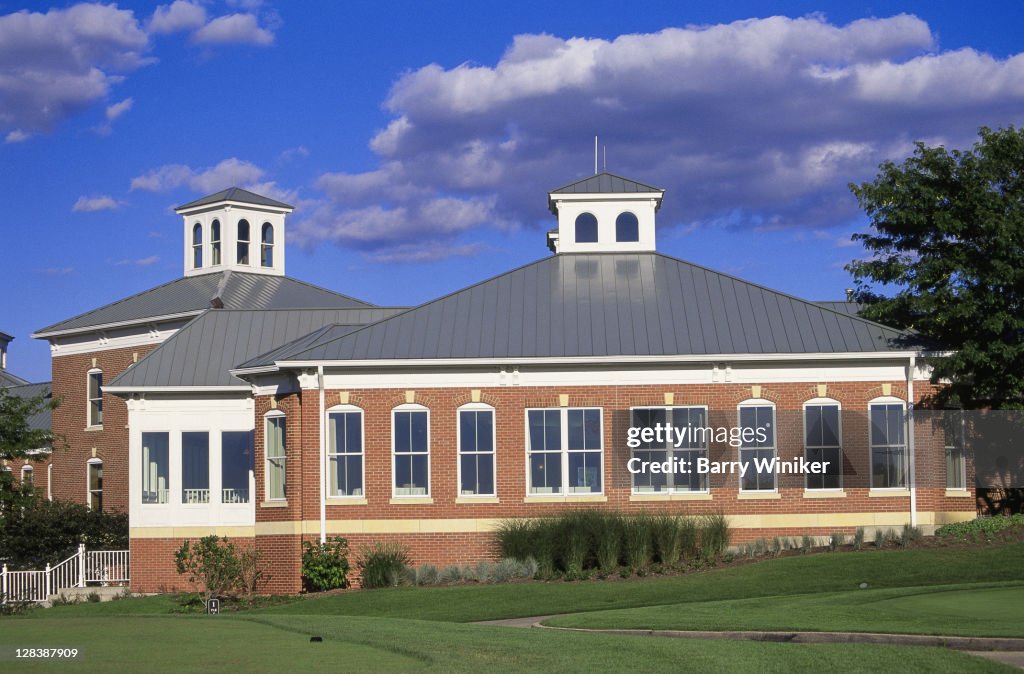 Club house at Prairie Landing golf course