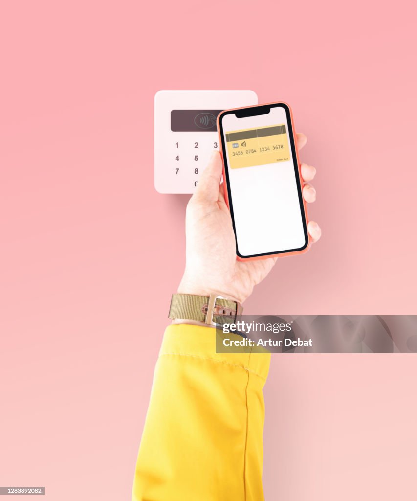 Paying to wireless POP reader using mobile phone with contactless credit card.