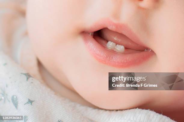 smile - kinderzahnheilkunde stock-fotos und bilder