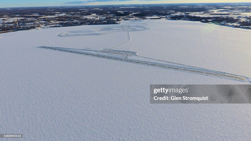 Standard Ice Racing Track Ice Racing Track Ice Airstrip High-Res Stock Photo - Getty Images