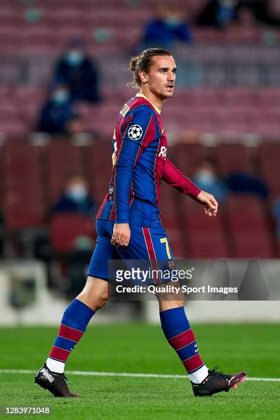 Antoine Griezmann of FC Barcelona looks on during the UEFA Champions League Group G stage match between FC Barcelona and Dynamo Kyiv at Camp Nou on...