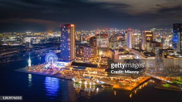 panorama del paisaje urbano del puerto de kobe en la vista aérea nocturna de japón - kobe - japan fotografías e imágenes de stock