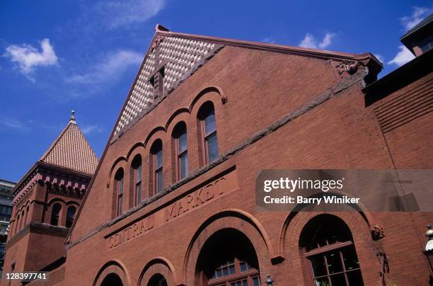 carnival market, lancaster, pa - lancaster-pennsylvania photos et images de collection